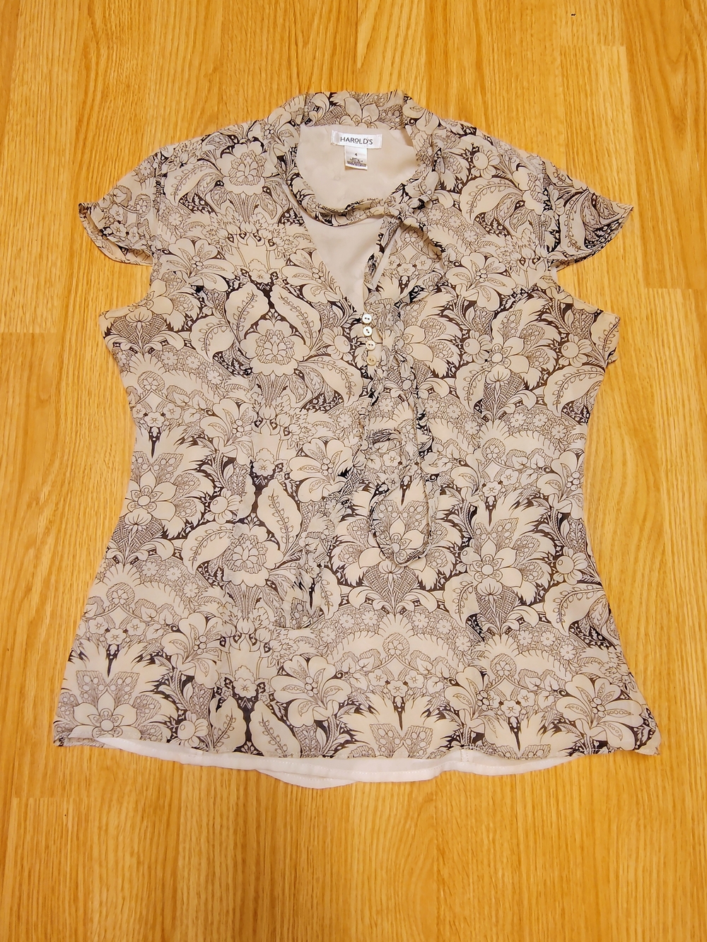 Harold's Beige Floral Print Cap Sleeve Top Size 4